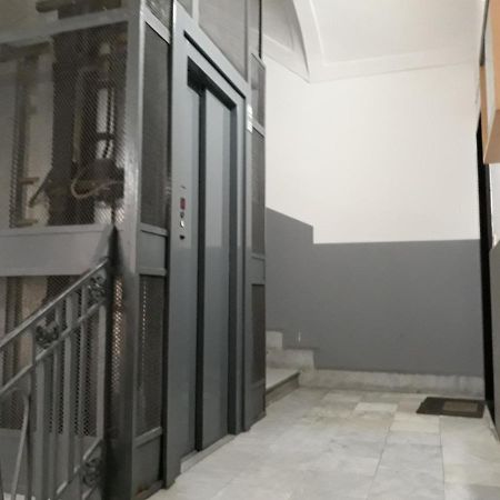 Appartamento City Center Napels Buitenkant foto