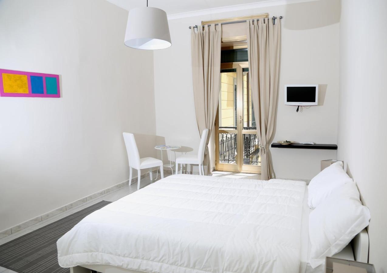Appartamento City Center Napels Buitenkant foto
