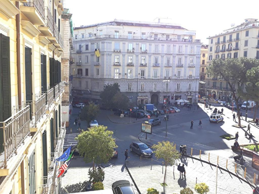 Appartamento City Center Napels Buitenkant foto