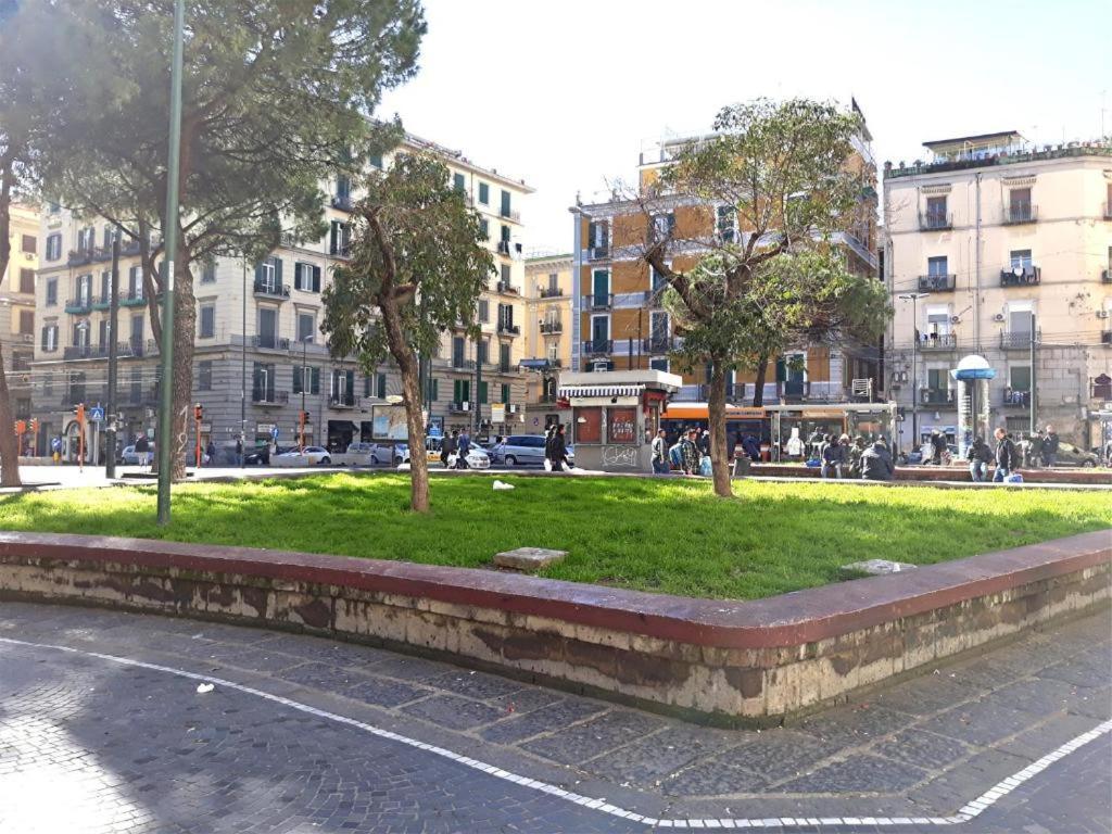 Appartamento City Center Napels Buitenkant foto